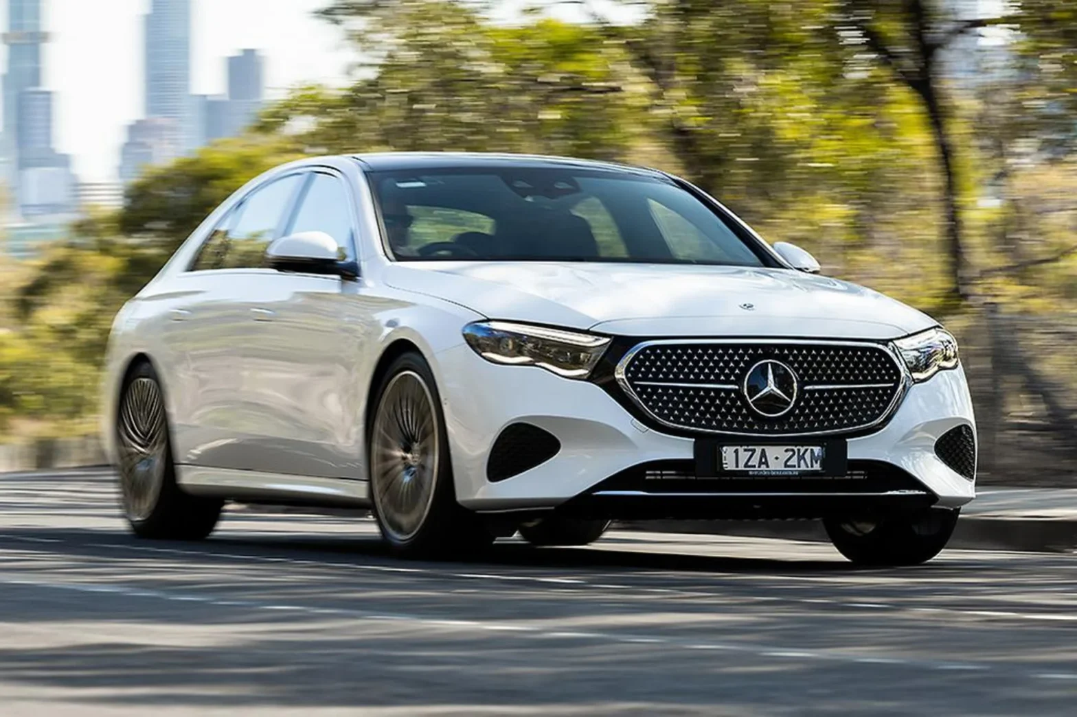 2025 MERCEDES E200